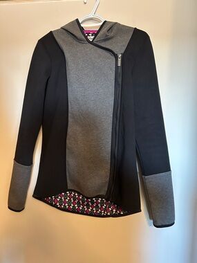 Hatley black/grey jacket angled zipper bright pink/blue lining size S like new